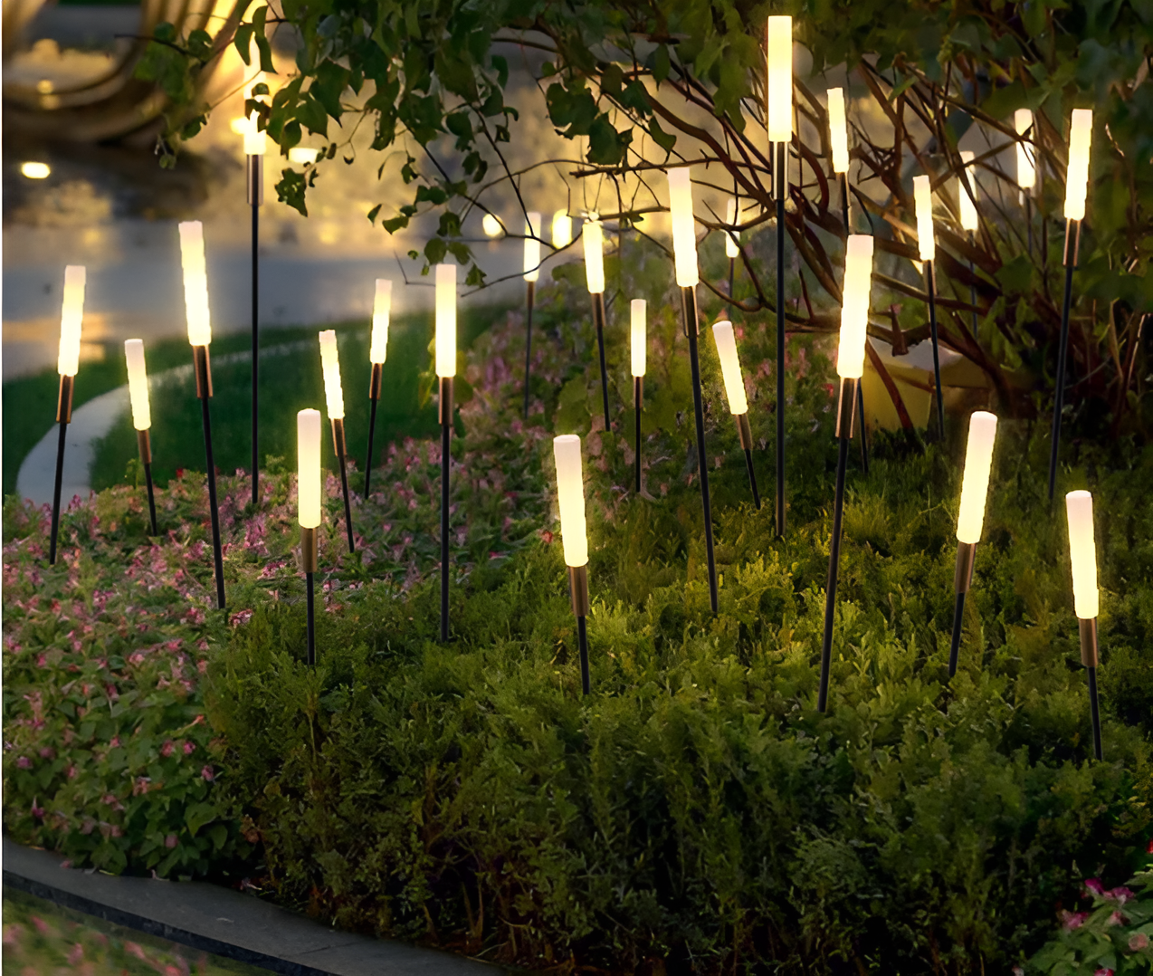 ReedGlow – Solarbetriebene LED-Gartenlampe