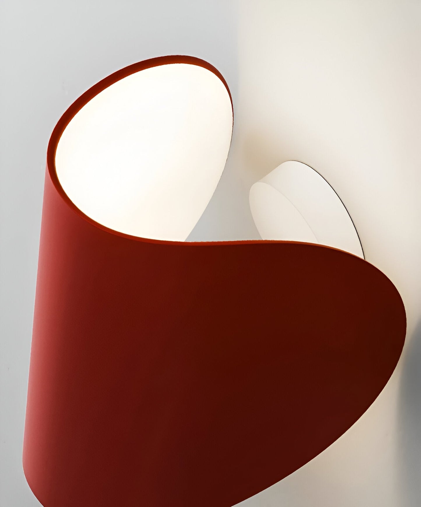 Curve Scone Wandleuchte