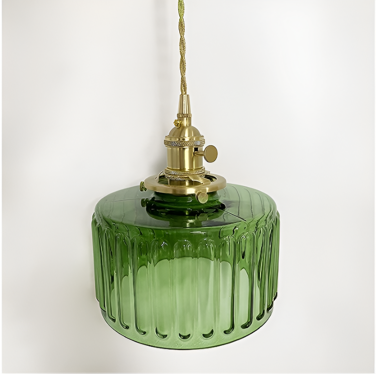 GreenTinge Glow – Retro-Pendelleuchte in Smaragdgrün mit Glasdetails