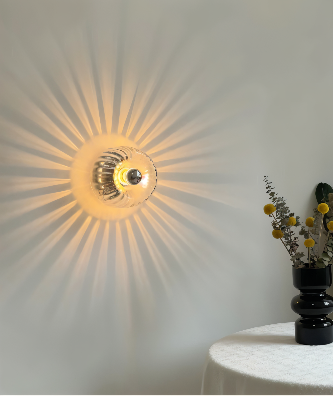 BauGlow Rib – Wandlampe im gerippten Bauhaus-Stil