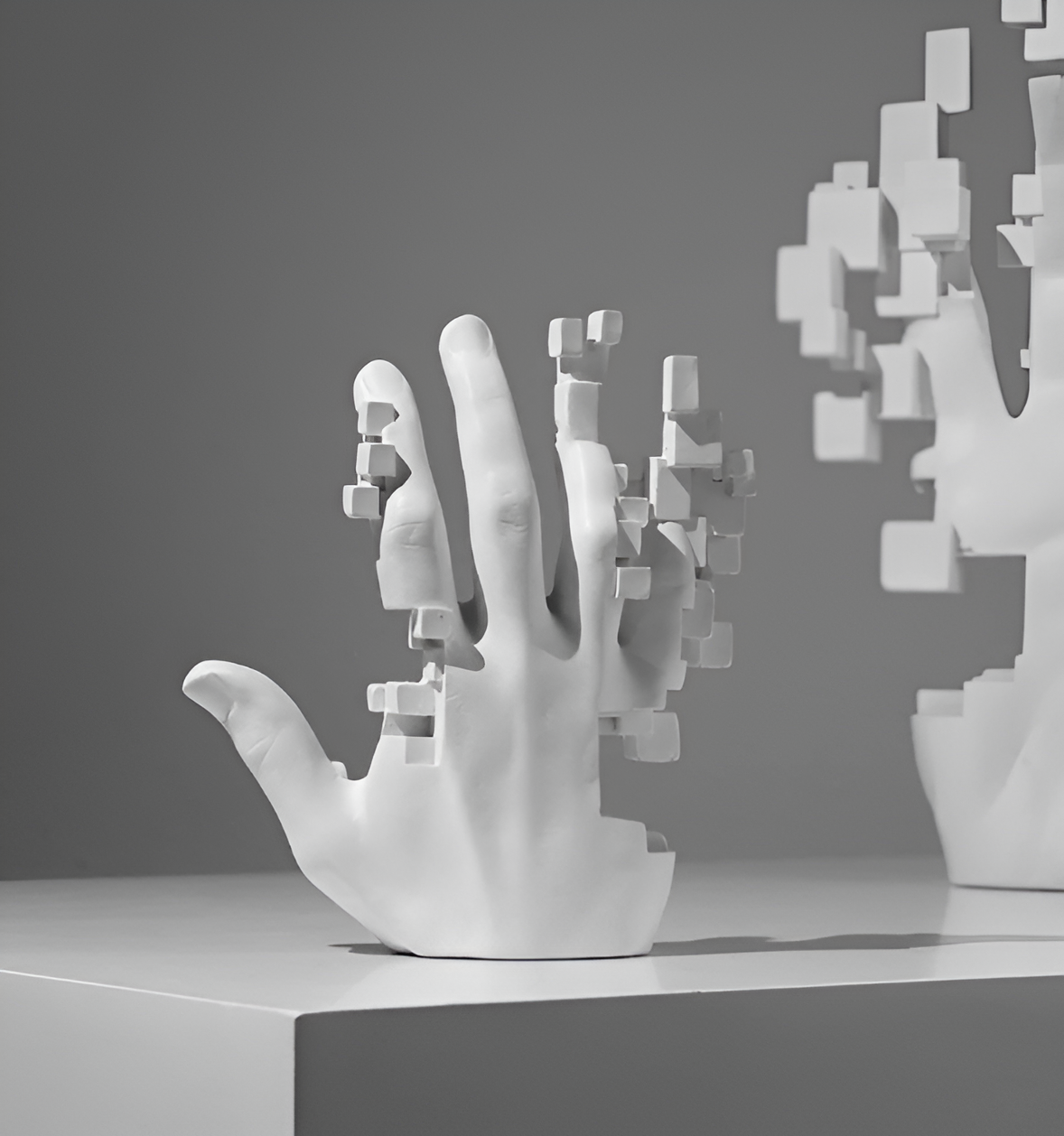 Sarya – Kunstvolle Deko-Handfigur