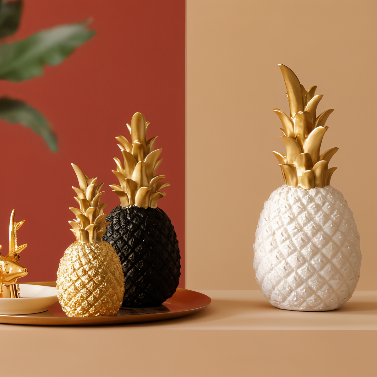 Phineas – Stilvolle Ananas-Dekoration aus Harz für sommerliche Wohnakzente