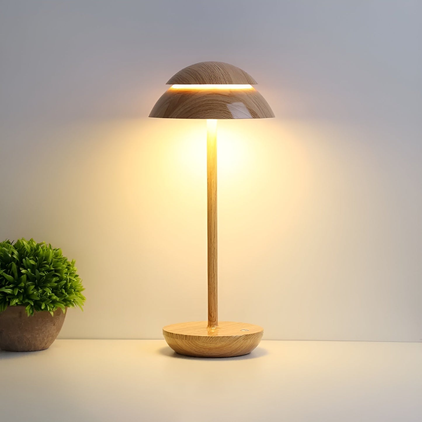 ShadeLite – Kabellose LED-Tischleuchte mit minimalistischem Schirmdesign