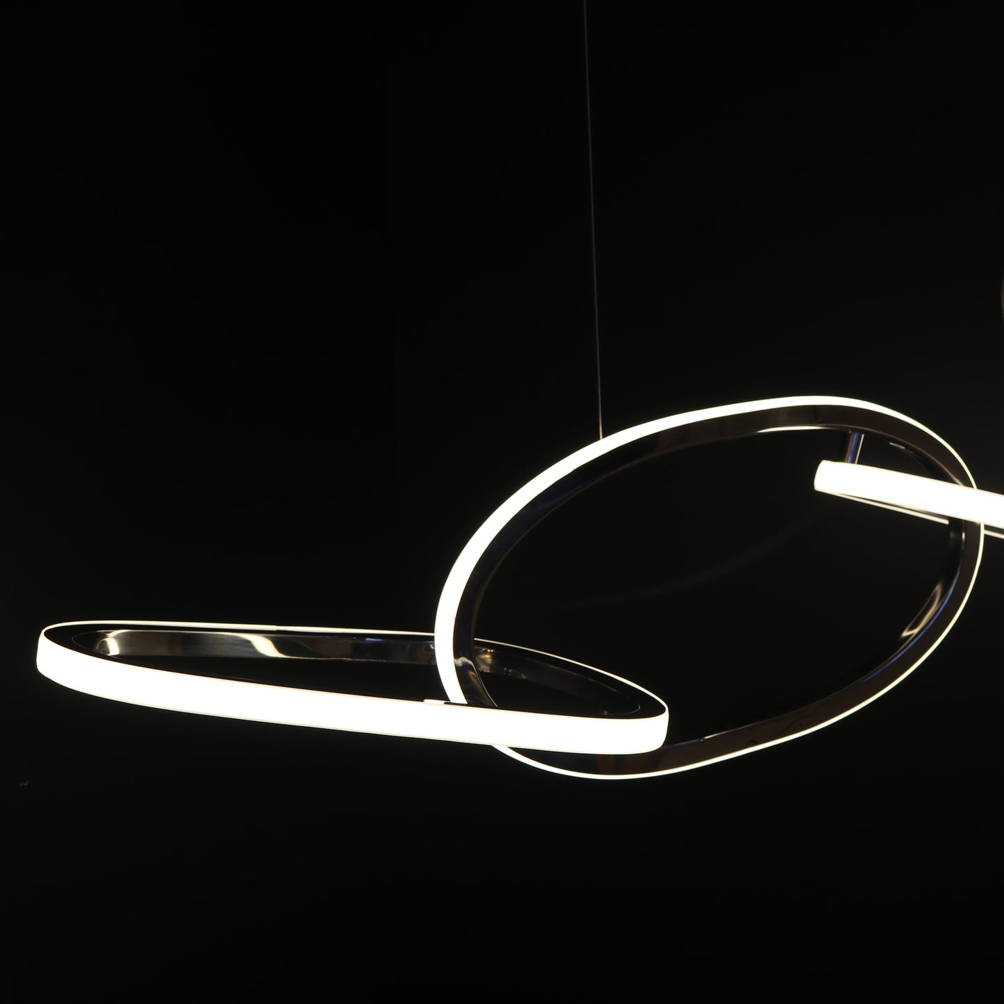 Rhea – Postmoderne Pendelleuchte