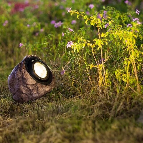 Rune – Verstellbare Solar-Gartenleuchte in Steinoptik