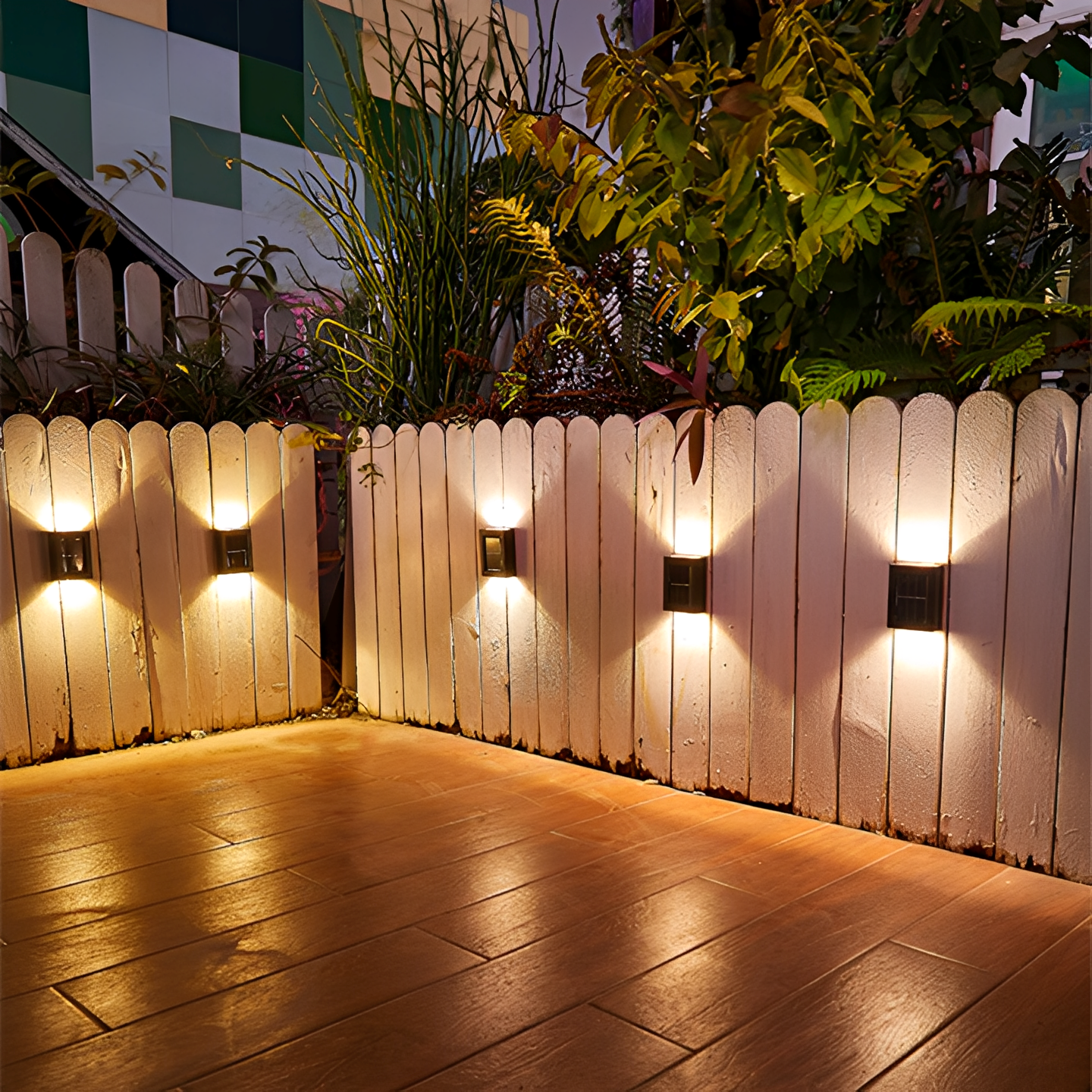 Suyin – Solarbetriebene Gartenlampe im Modernen Stil