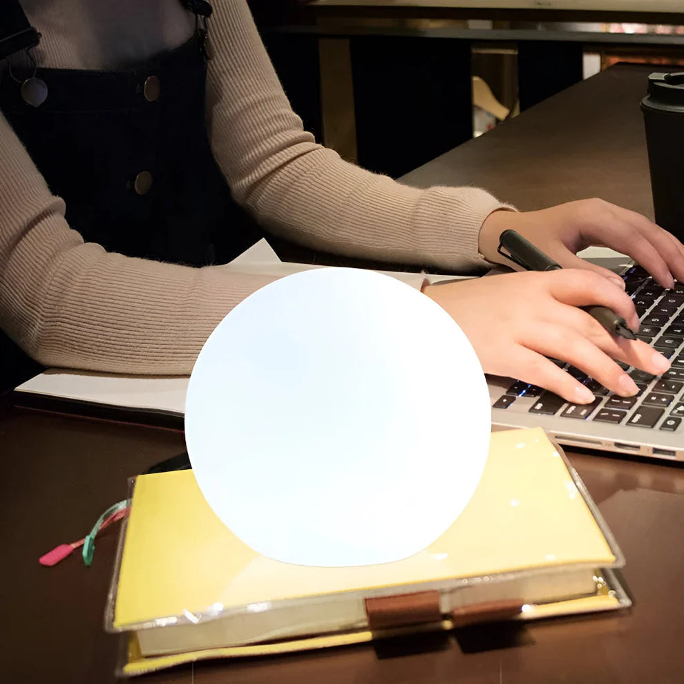 Thessara – LED-Tischlampe