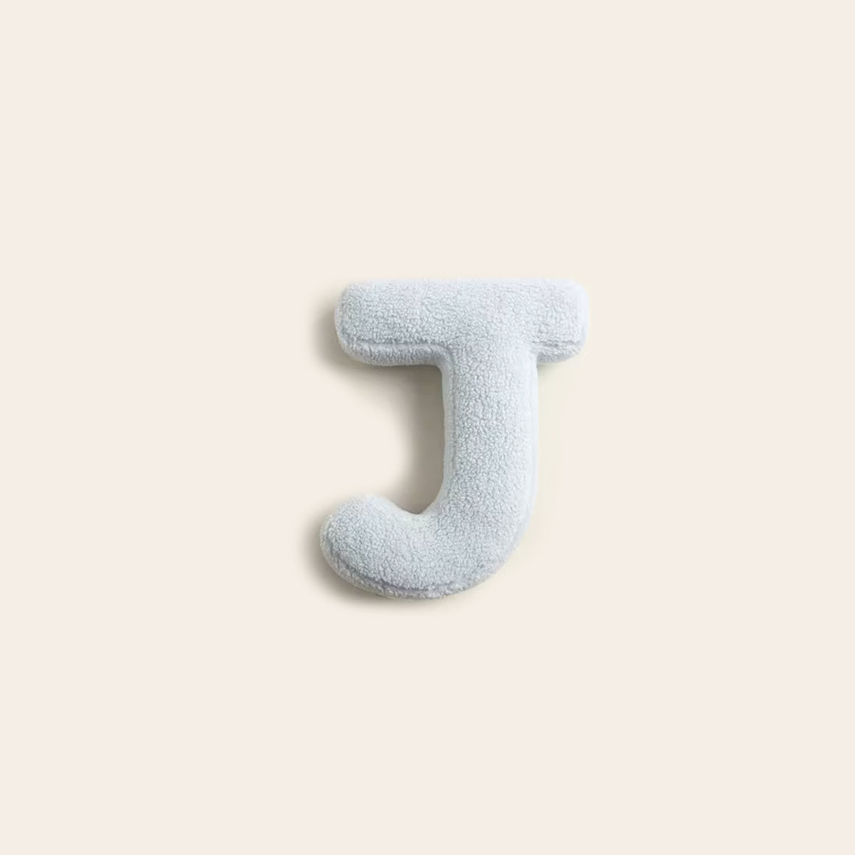 Ari – Weiche Letter-Kissen für Zuhause