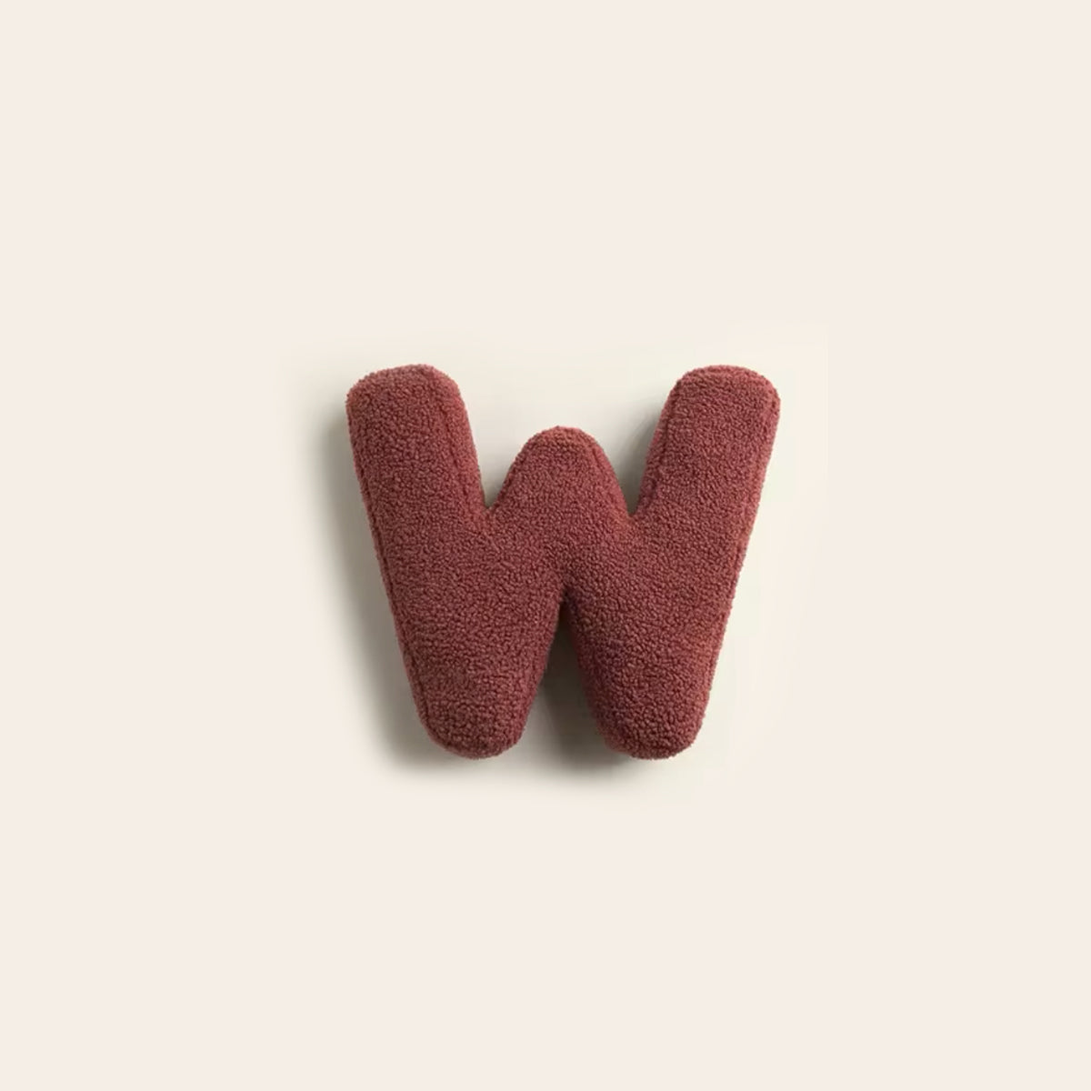 Ari – Weiche Letter-Kissen für Zuhause