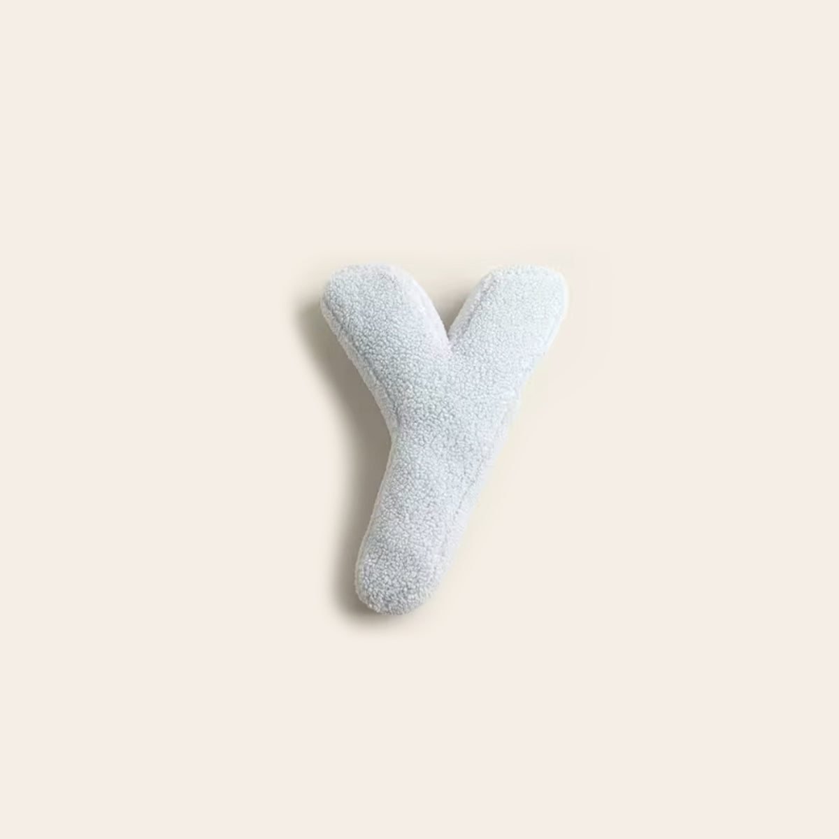 Ari – Weiche Letter-Kissen für Zuhause