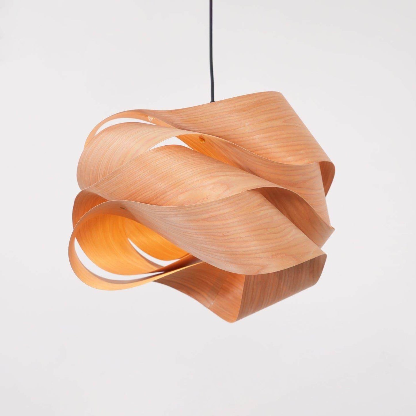 Hinata – Massivholz Pendelleuchte