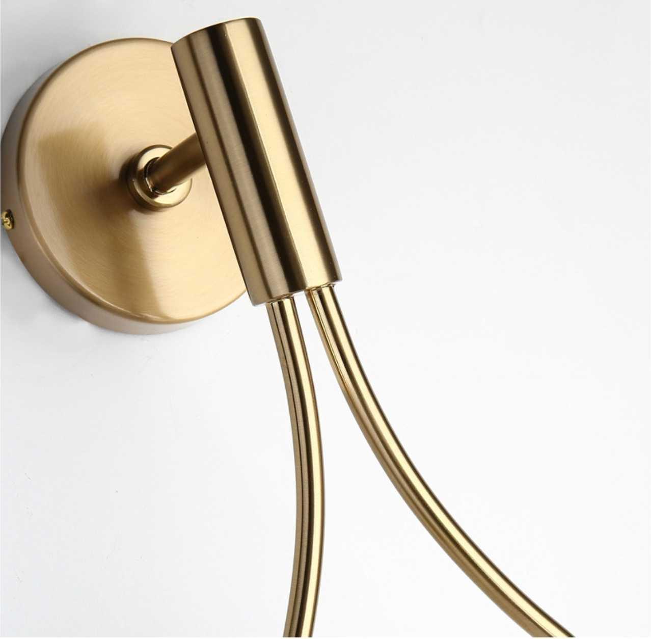 Sanna – Nordische Wandleuchte mit Goldenem Akzent