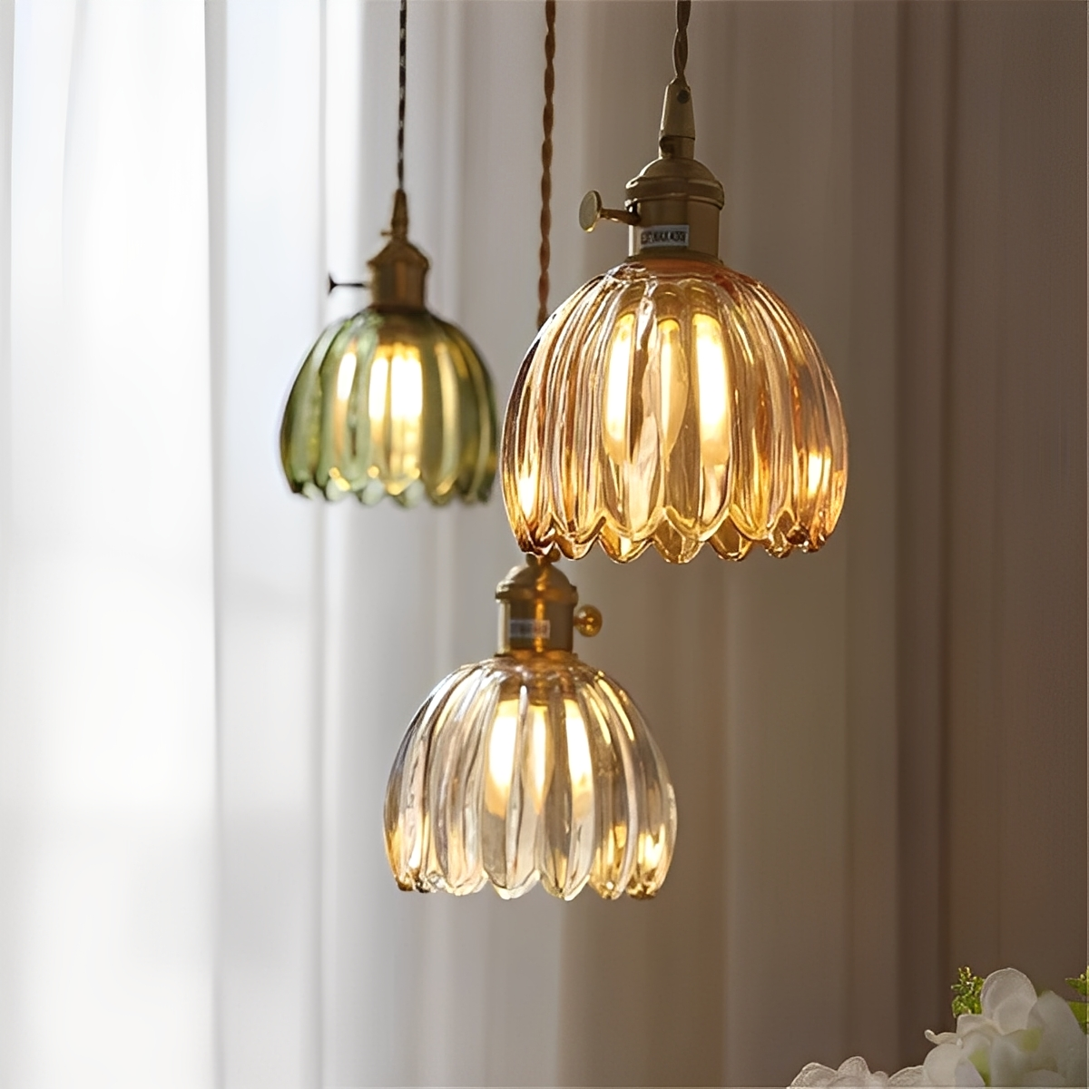 Sakumi – Nordic Glasblumen-Deckenlampe