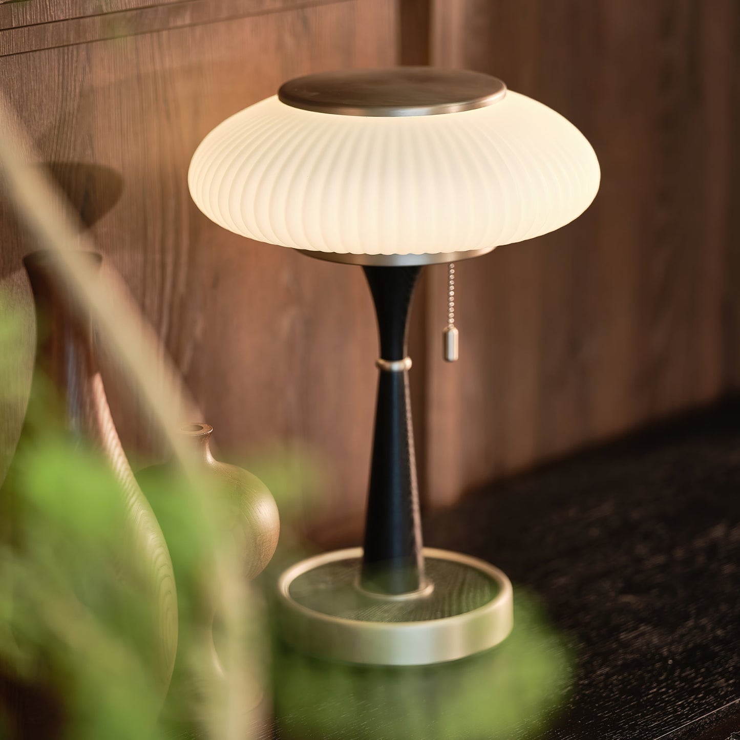 Matsuteko – Amerikanische Tischlampe