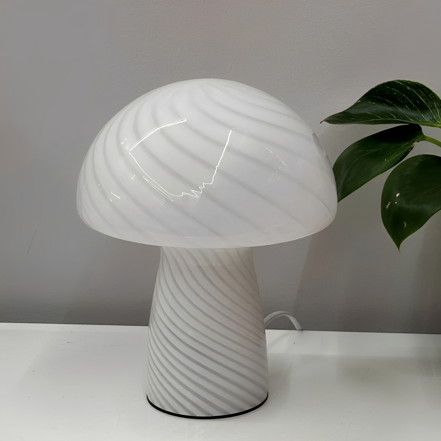 Alba – Nordische Champignon-Tischleuchte
