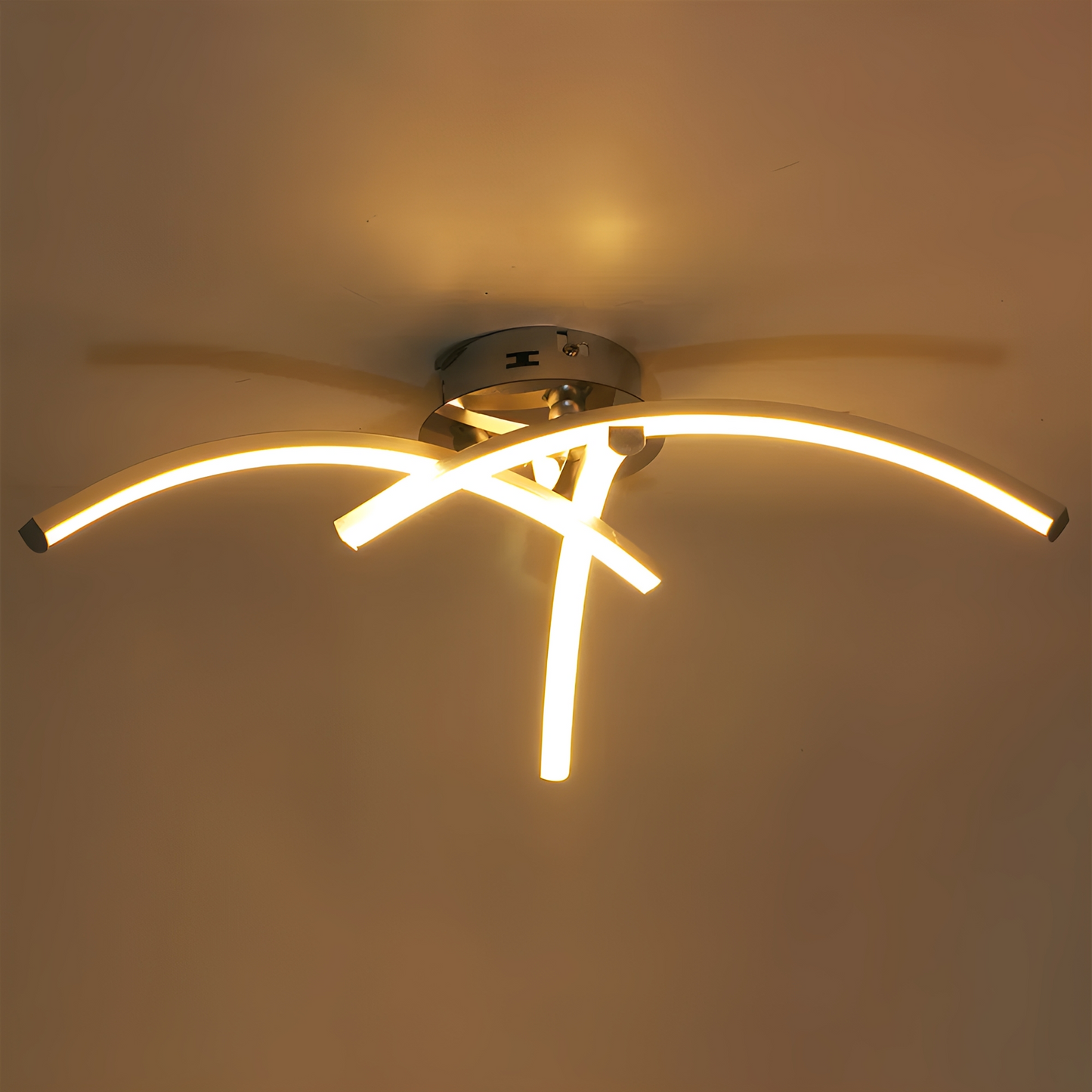 Karina – Nordic Trident Arc LED Deckenleuchte