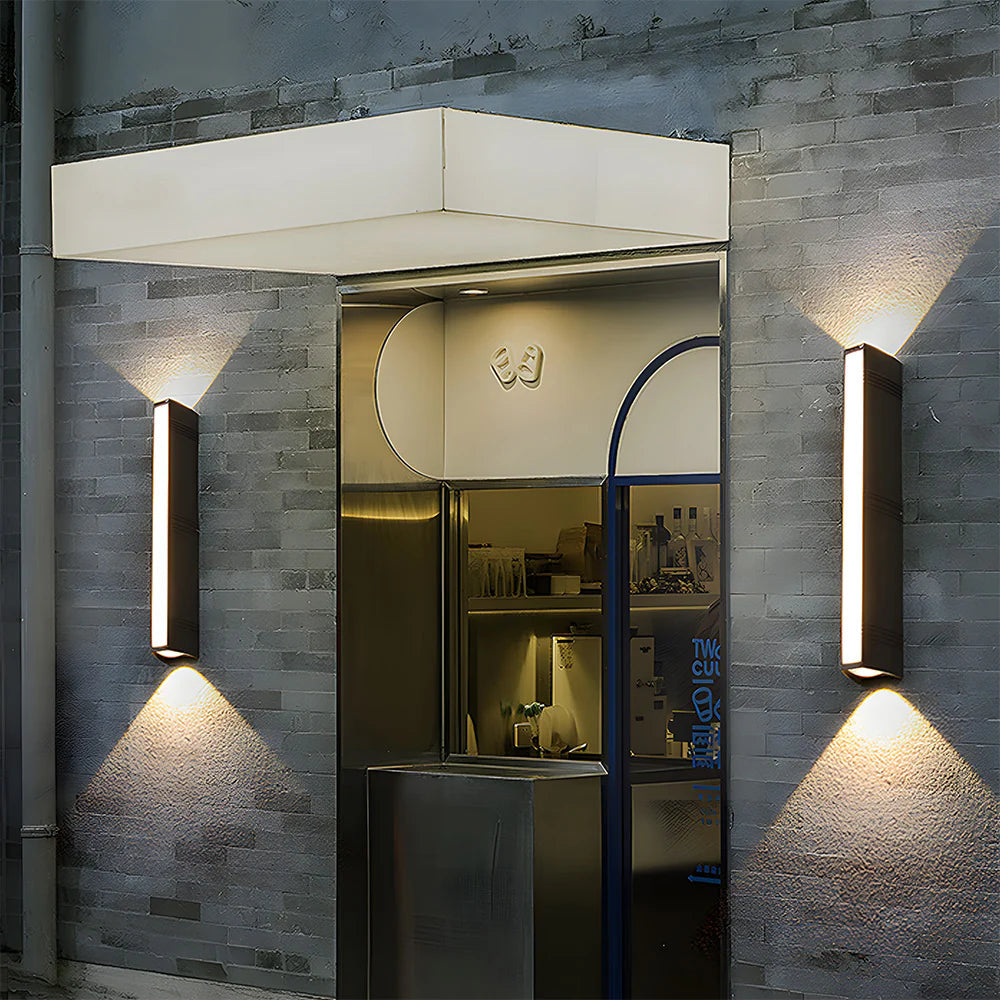 Nira – Schlichte und elegante Außenwandlampe