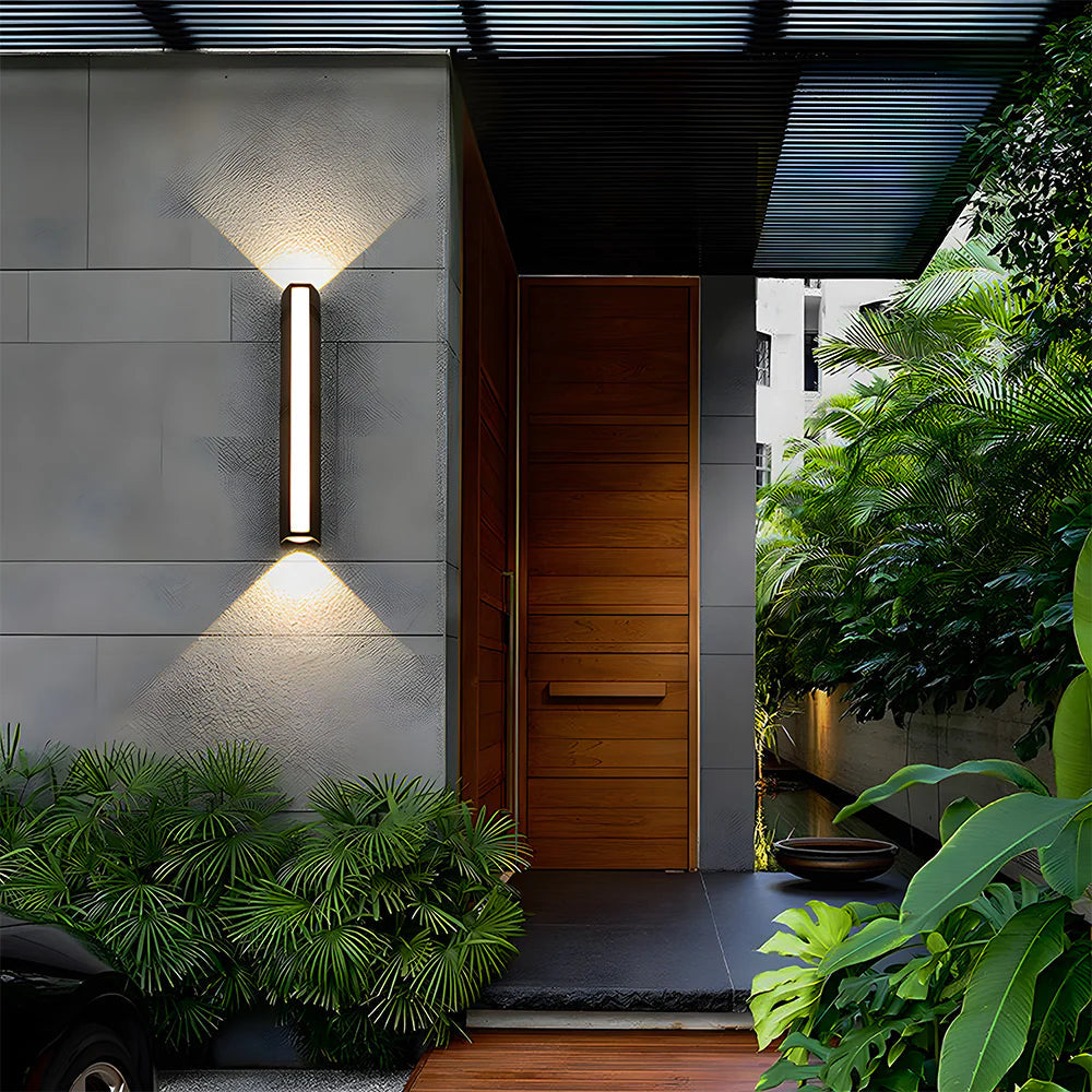 Nira – Schlichte und elegante Außenwandlampe