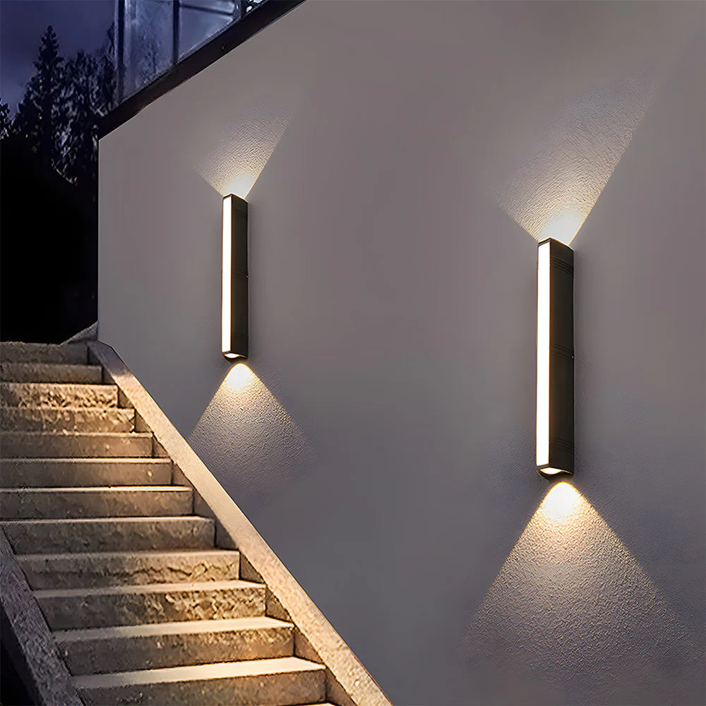 Nira – Schlichte und elegante Außenwandlampe