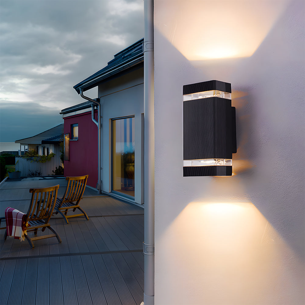 Lukas – Moderne Outdoor-Wandlampe