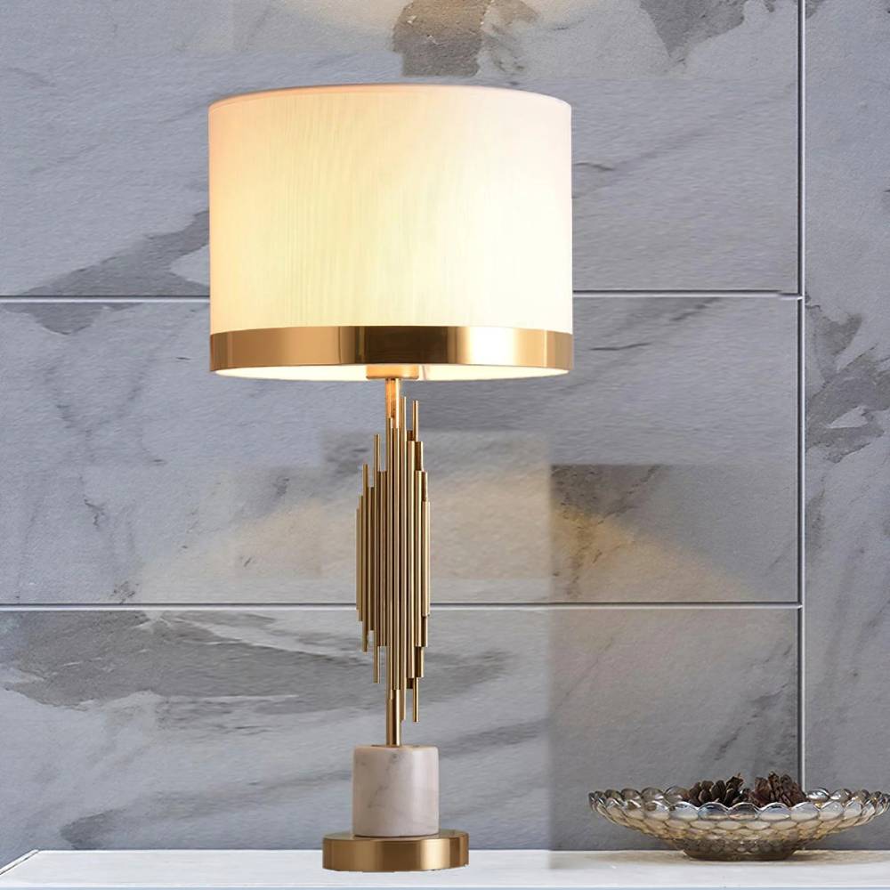 Elvyn – Moderne Dimm­bare Nachttischlampe