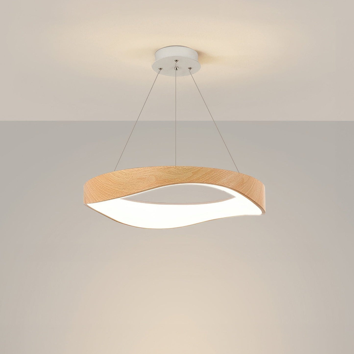 Alvara – Nordischer Holzoptik-Kronleuchter