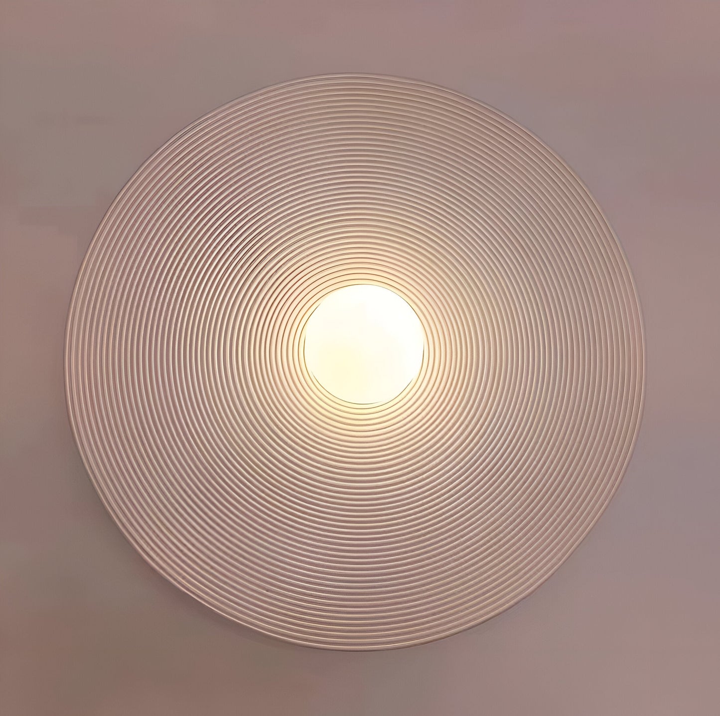 Haru – Dekorative Nachttisch-Wandlampe