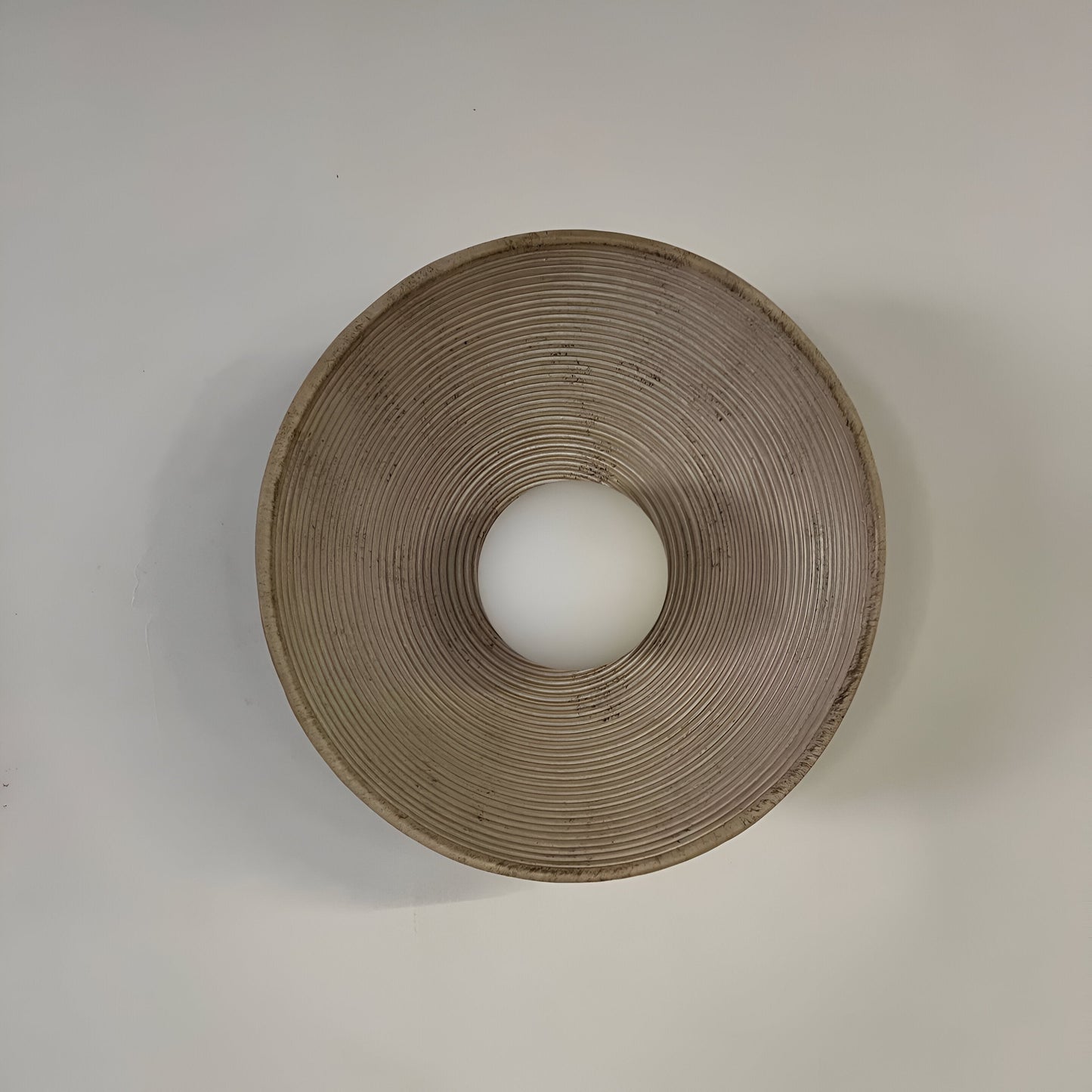 Haru – Dekorative Nachttisch-Wandlampe