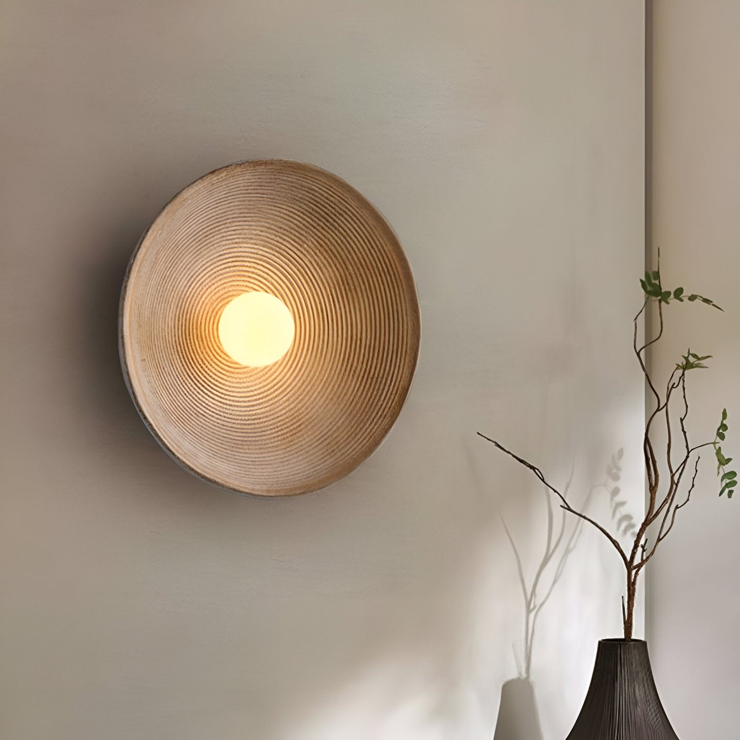 Haru – Dekorative Nachttisch-Wandlampe