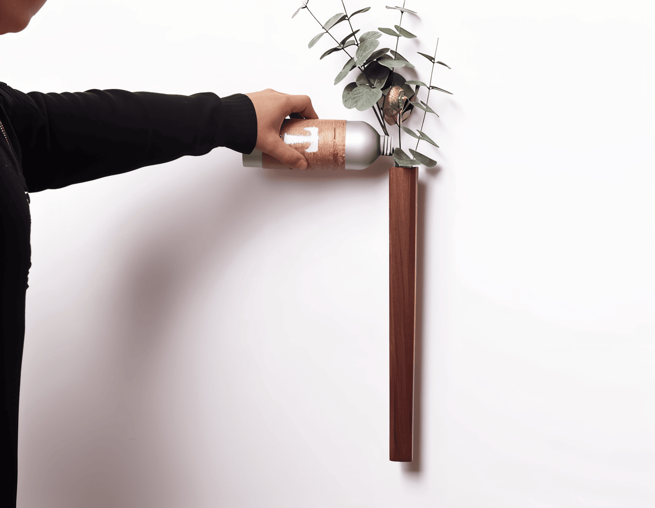 Finn – Minimalistische Holz-Wanddekoration