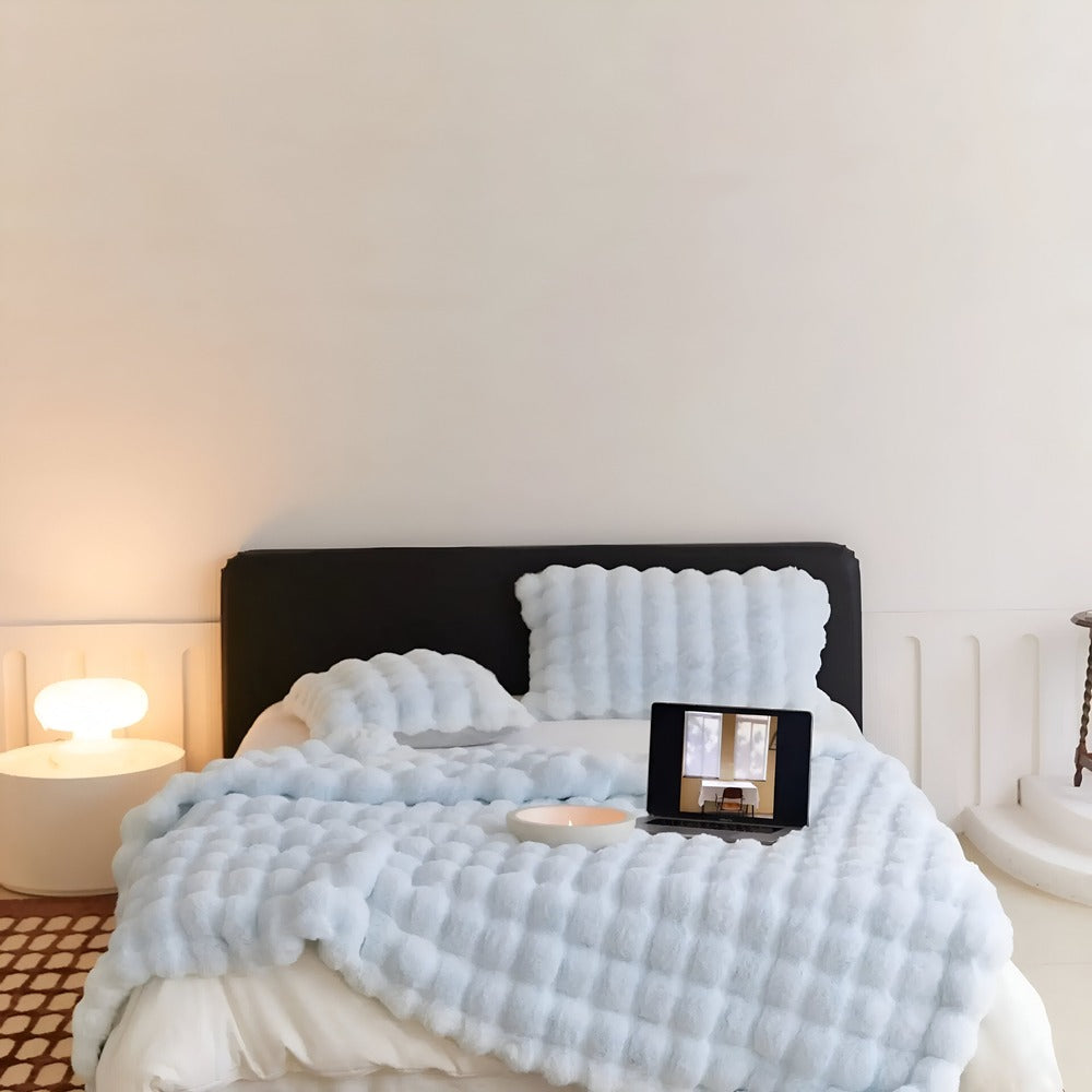Hana – Flauschige Bubble-Velvet-Decke