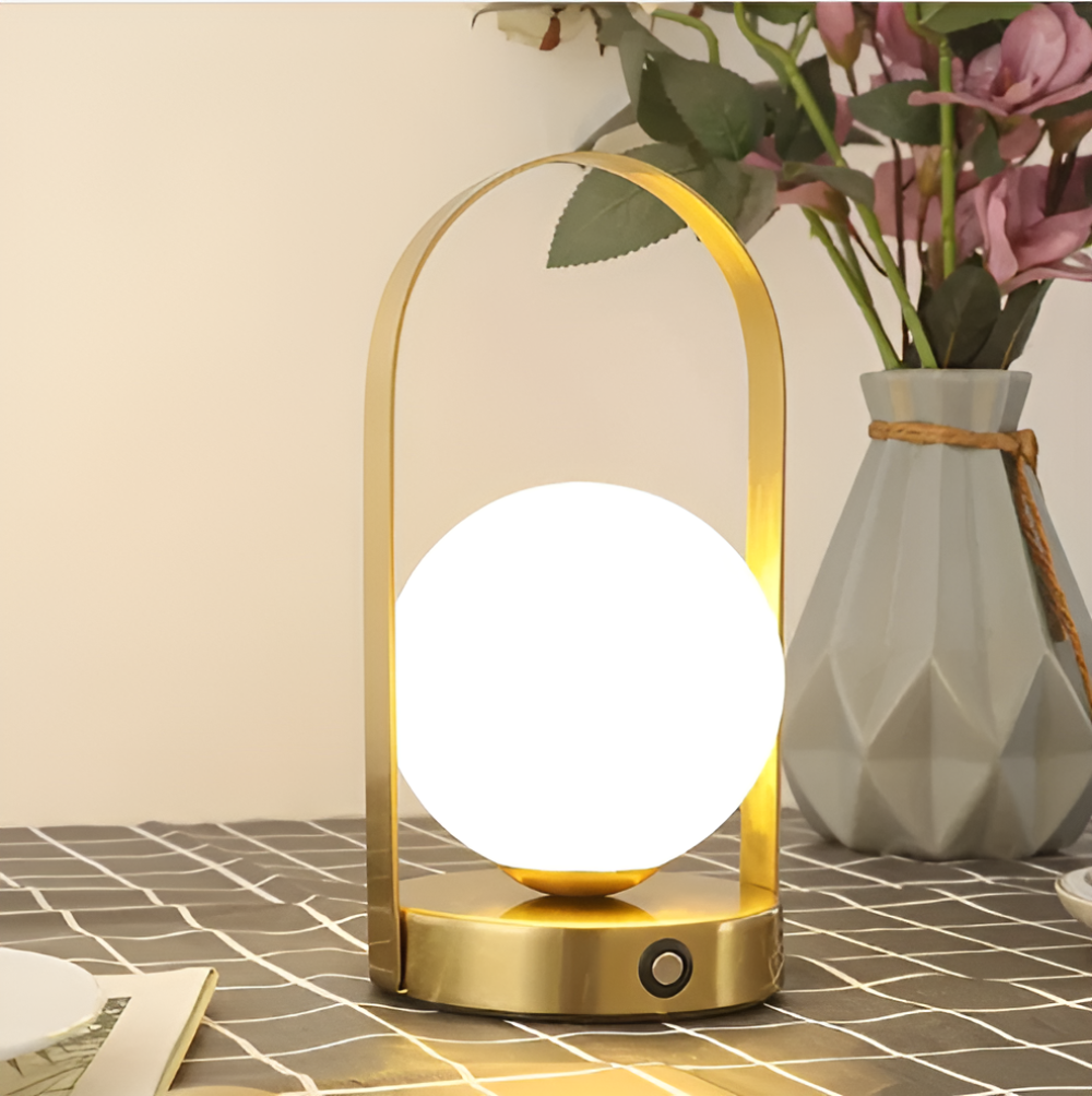 Mira – Stylische Tischlampe