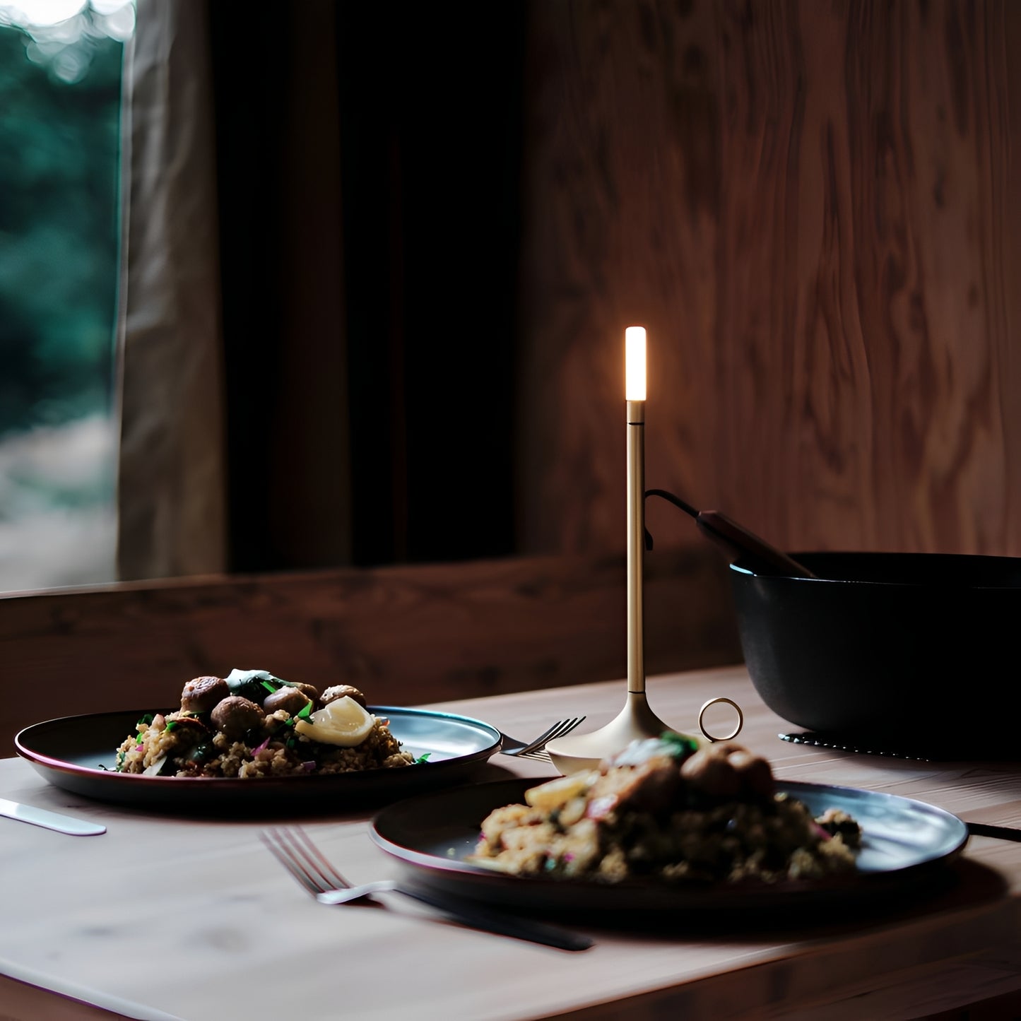 Nina – Tragbare Tischlampe im Zylinderd design