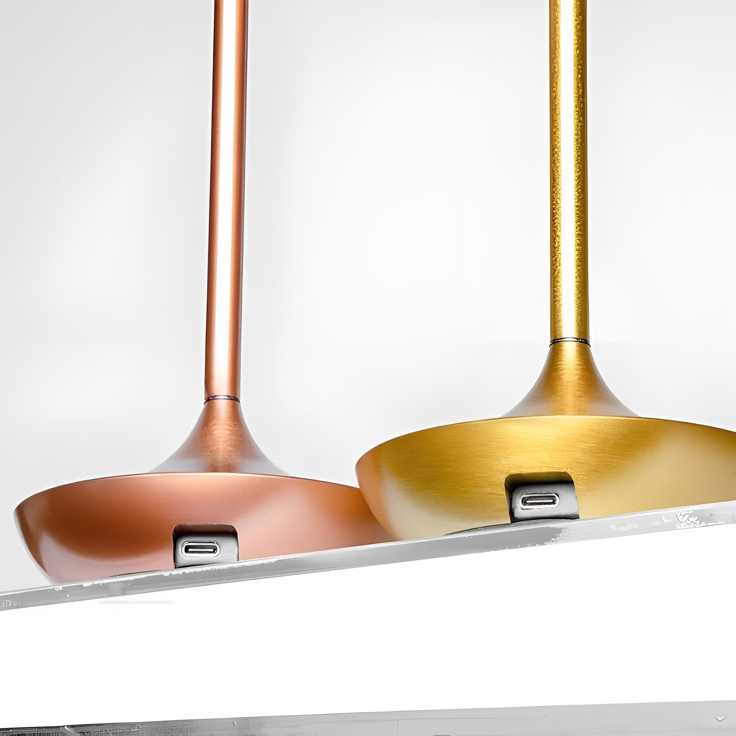 Nina – Tragbare Tischlampe im Zylinderd design