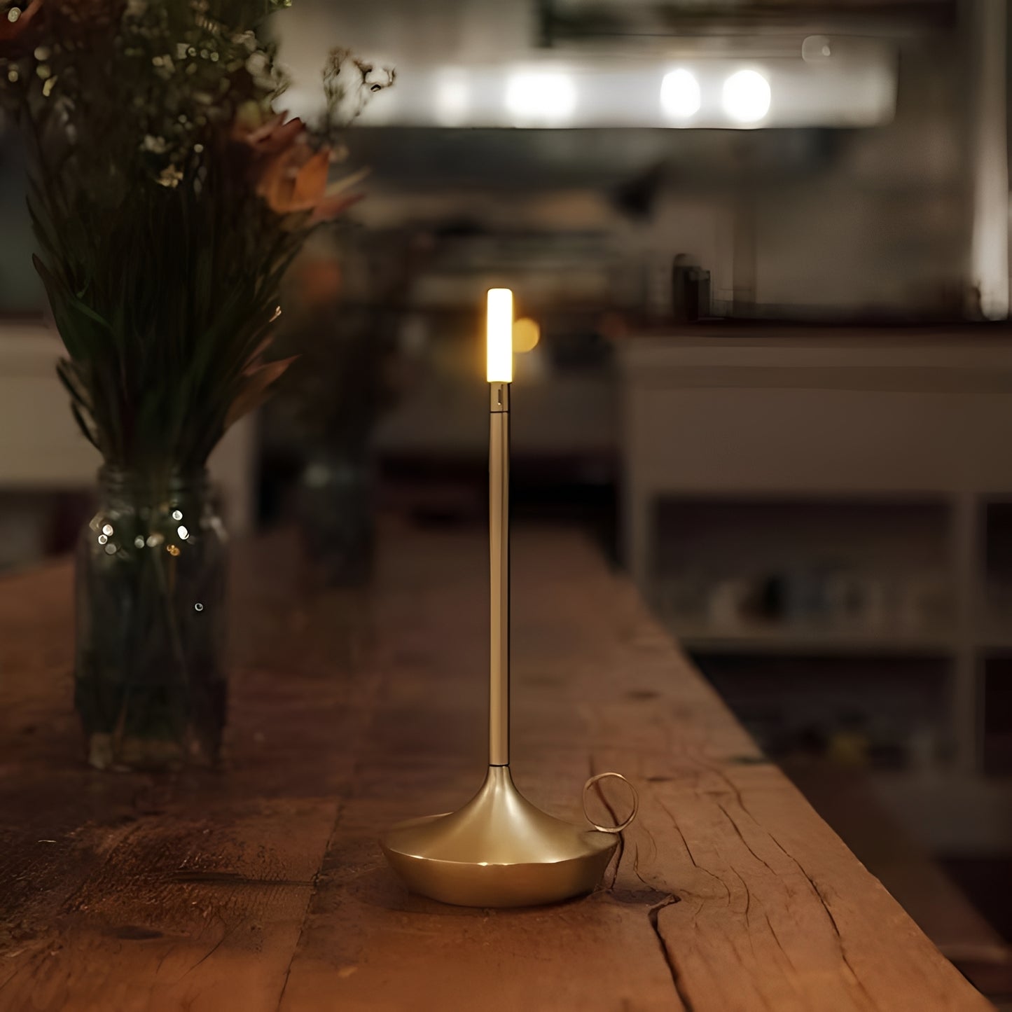 Nina – Tragbare Tischlampe im Zylinderd design