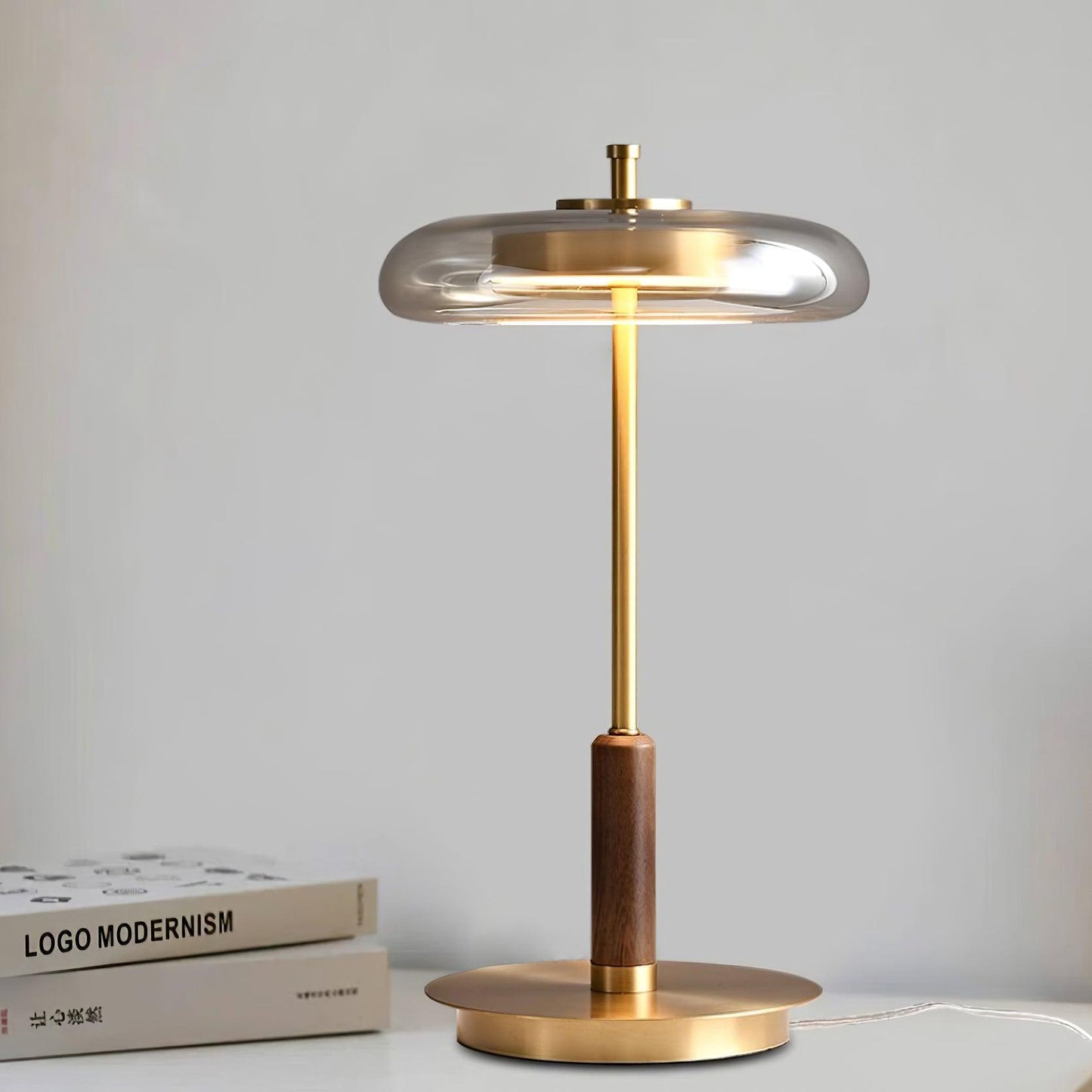 Redondo – Elegante LED-Tischlampe aus Metall und Glas