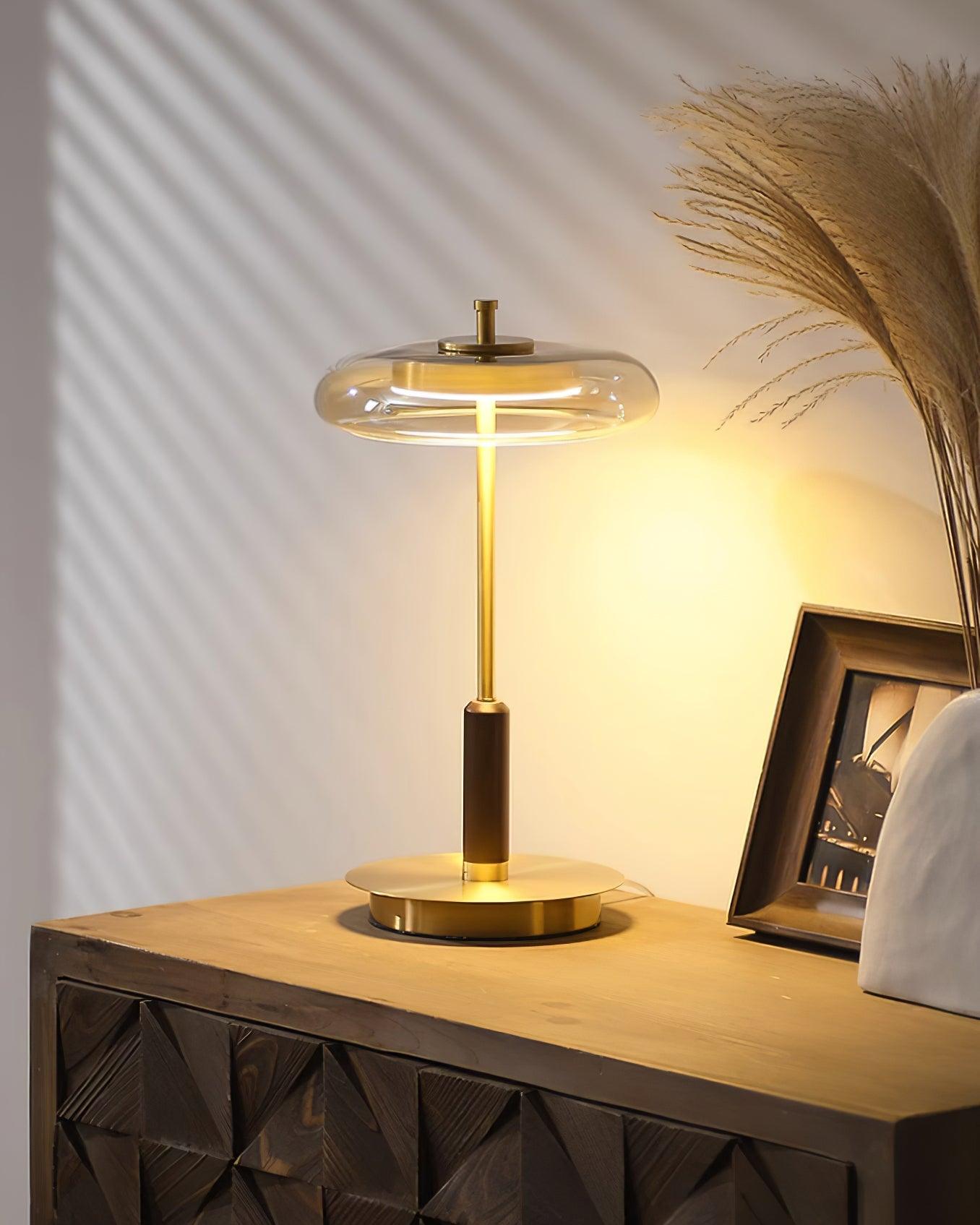 Redondo – Elegante LED-Tischlampe aus Metall und Glas