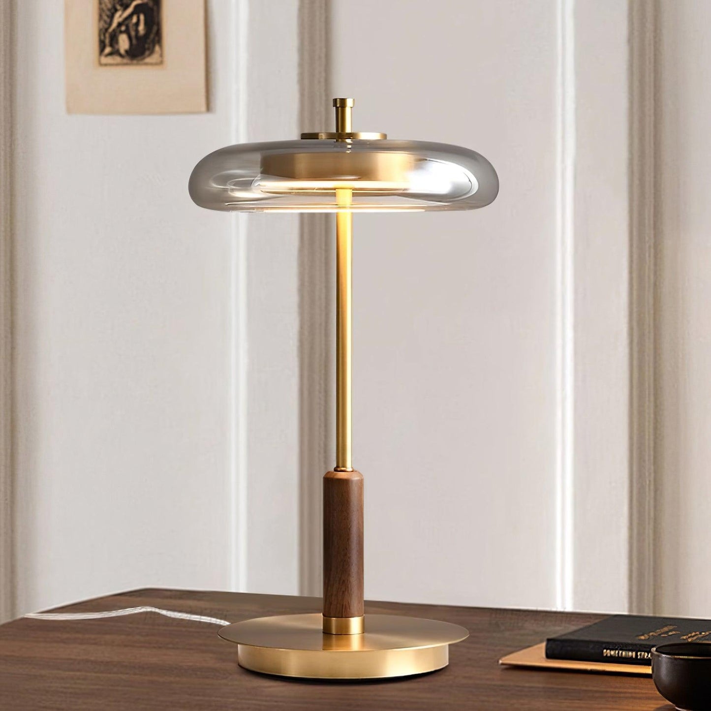 Redondo – Elegante LED-Tischlampe aus Metall und Glas
