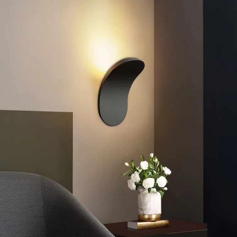 Orina – Exquisite Nordische Designer-Wandleuchte