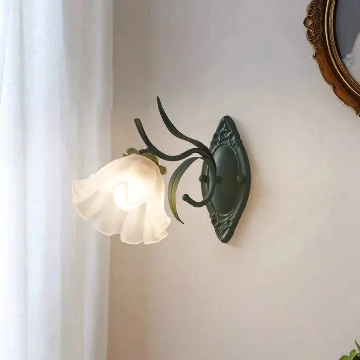 Kaede – Klassische Retro Blumenlampe