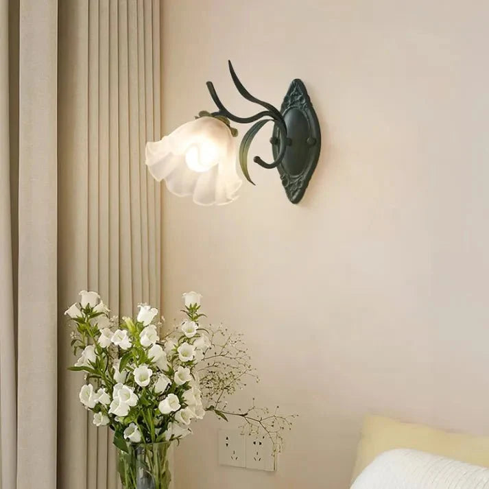 Kaede – Klassische Retro Blumenlampe