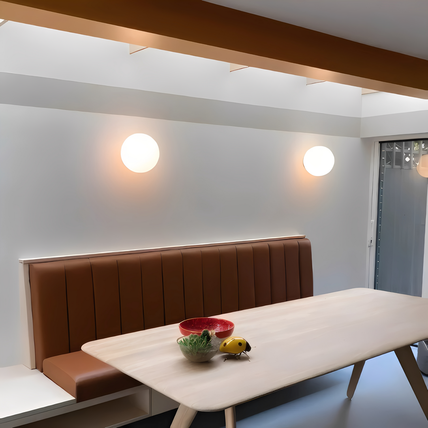 Svala – Minimalistische Glas-Wandlampe