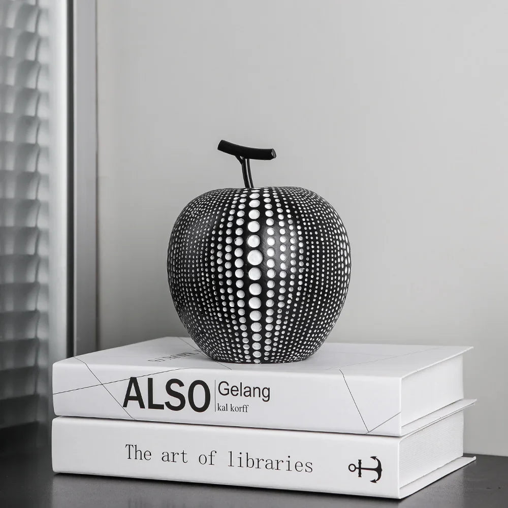 Pomera – Moderne Apfel-Skulptur
