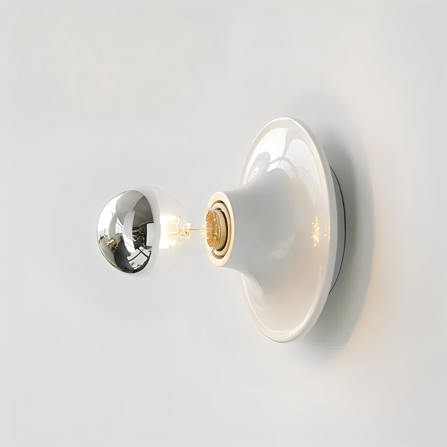Maxim – Retro-Inspirierte Wandlampe