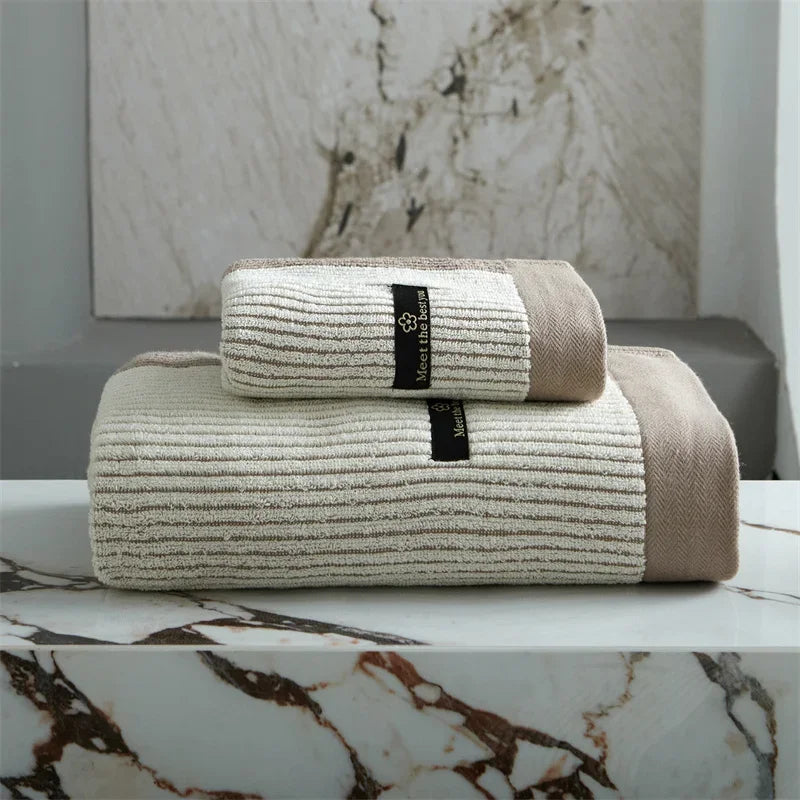 Tally – Weiches Badetuch aus langstapeliger Baumwolle