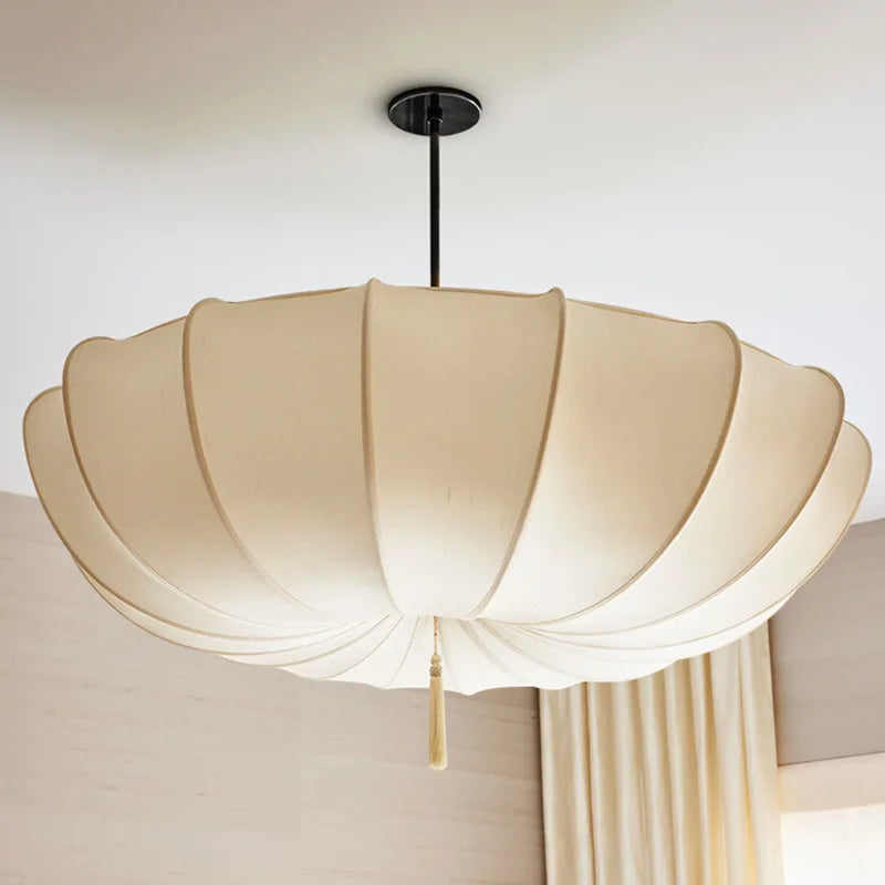 Lloyd – Creme Stoff Pendelleuchte