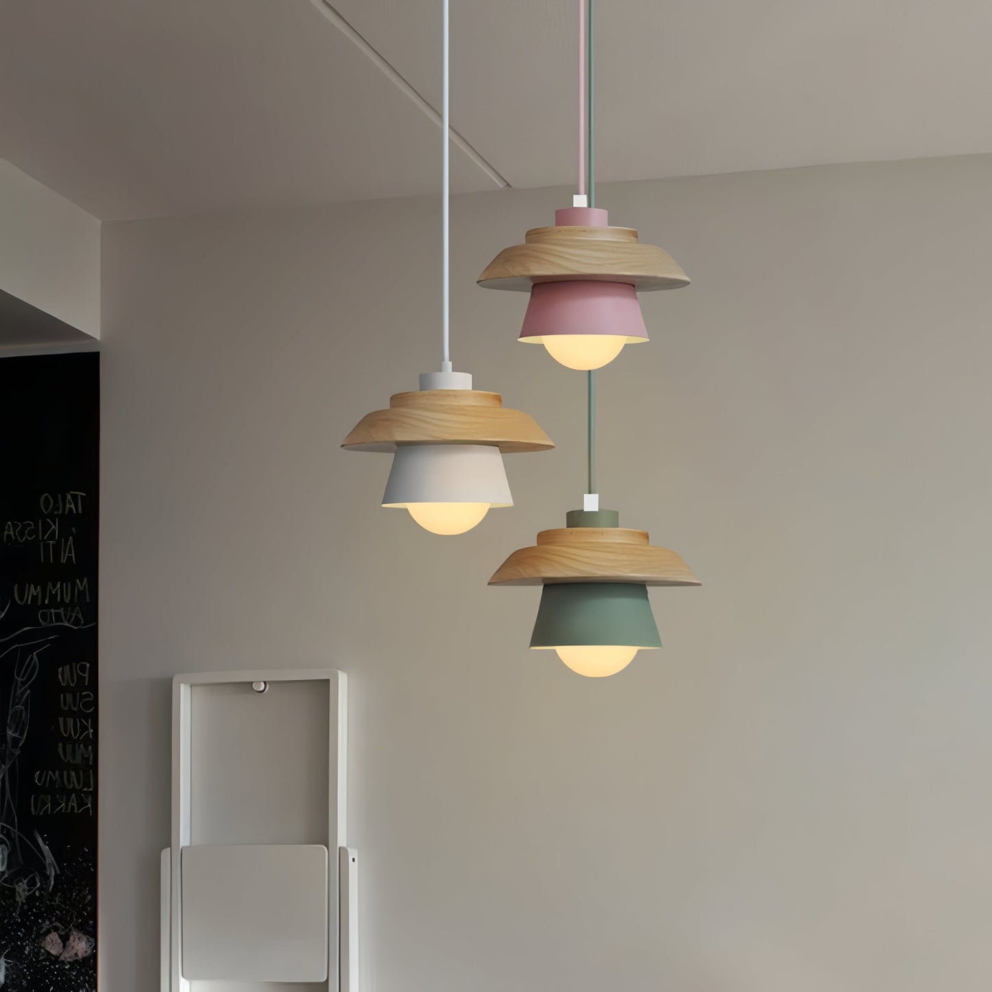 Arvid – Moderne Pendelleuchte aus Eisen
