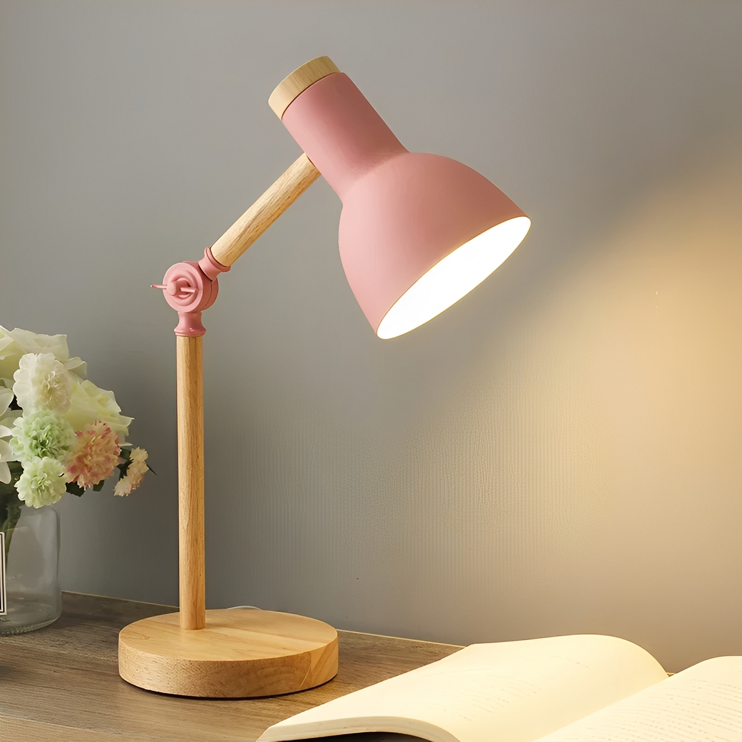 Liv – Nordische LED-Tischlampe