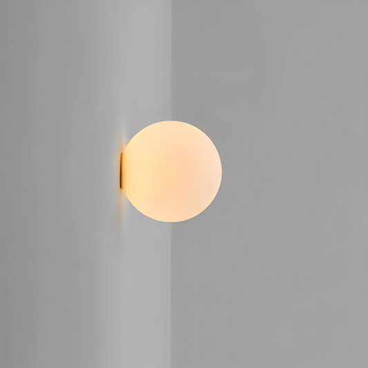 Svala – Minimalistische Glas-Wandlampe