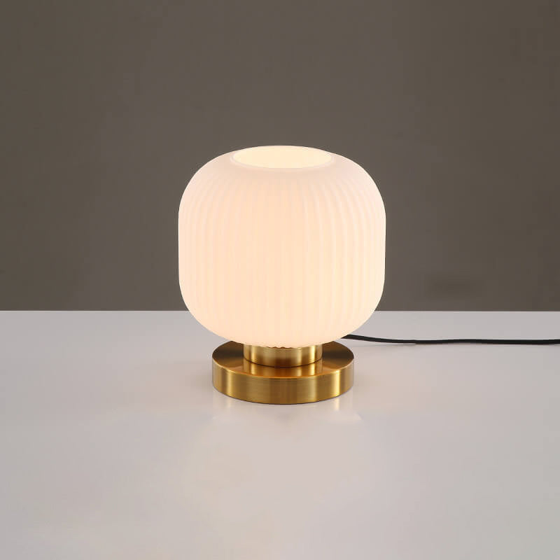 Nerida – Nordische Glas-Oval Tischlampe